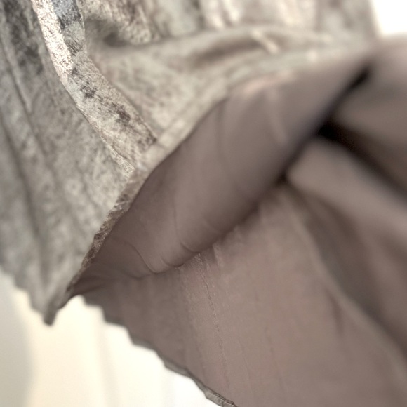 Relaxed Metallic Pleated Midi Skirt Silver Size 10 - Picture 4 of 6